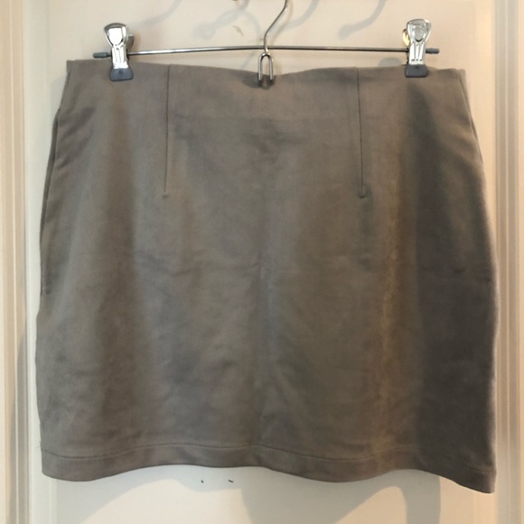 Forever 21 Gray Suede Mini Skirt - Picture 2 of 2